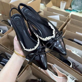 Sandal mũi nhọn viền ren chất da bóng cao 3 phân TL55