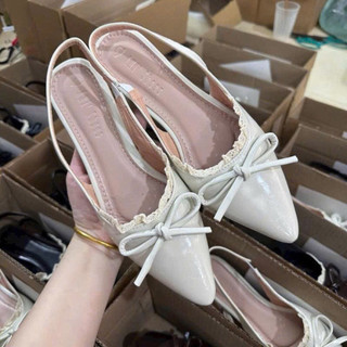 Sandal mũi nhọn viền ren chất da bóng cao 3 phân TL55