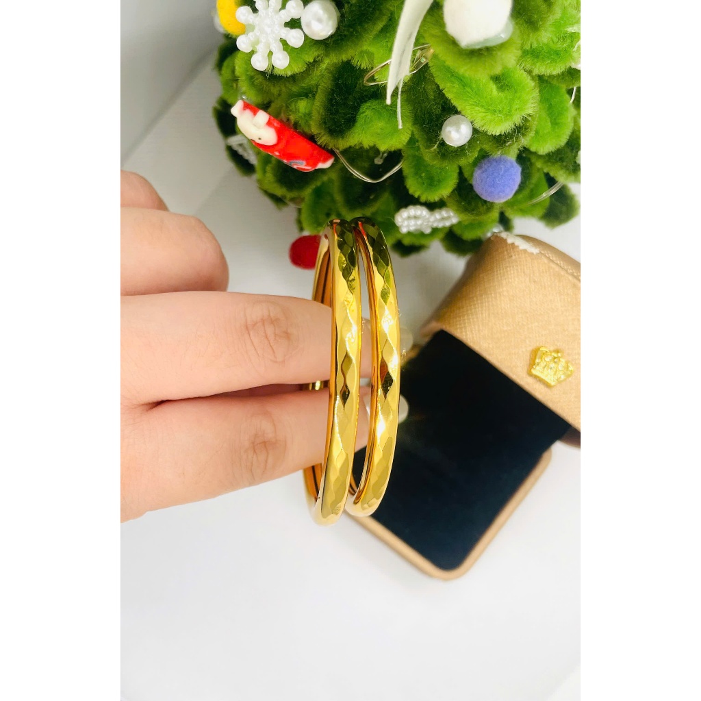 Vòng Tay Mạ Vàng 24K Họa Tiết Cắt Kim Cương – Vòng Trơn Bản Vừa Sang Trọng, Không Đen Không Gỉ