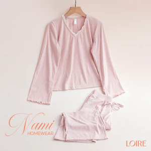 Bộ Đồ Ngủ Loire FDMN250337 Chất Cotton Dáng Dài Tay Nhấn Ren Mềm