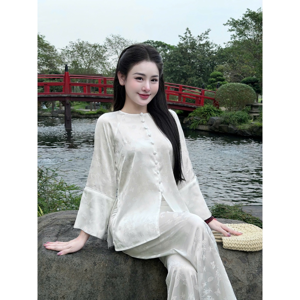 Bộ bà ba cổ tròn đính cúc bọc lụa gấm Trúc quạt Pháp phục đi chùa cách tân dáng xuông dài tay mềm mịn Thanh lịch-TK