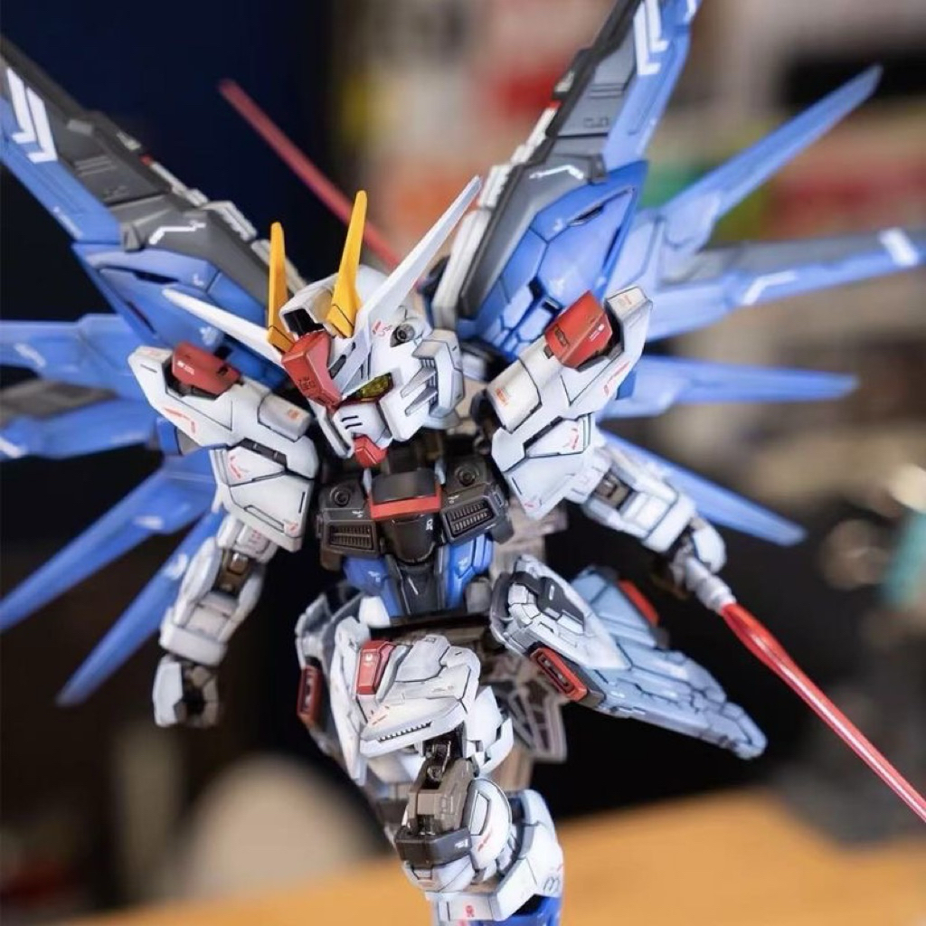 Mô hình Gundam SEED MgSD Freedom
