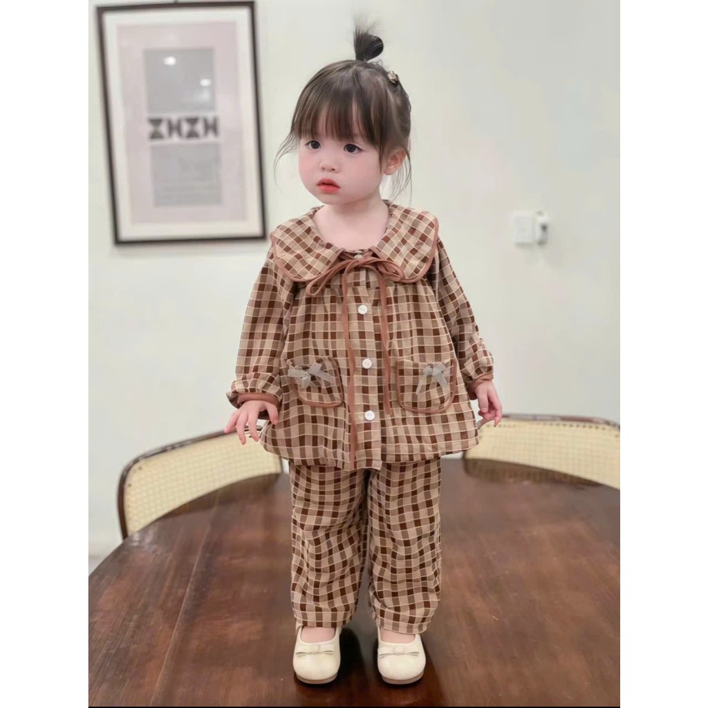 Bộ Kẻ Dài Tay Caro Phối Nơ Cổ + 2 Túi Xinh Xắn Cho Bé Gái - MS A15