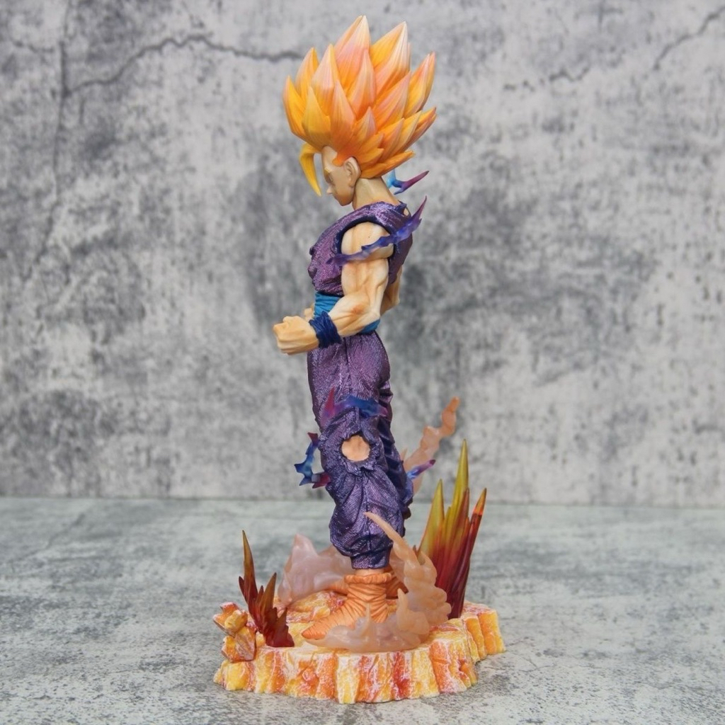 Mô hình Gragon Ball Gohan có đế đứng ngầu lòi