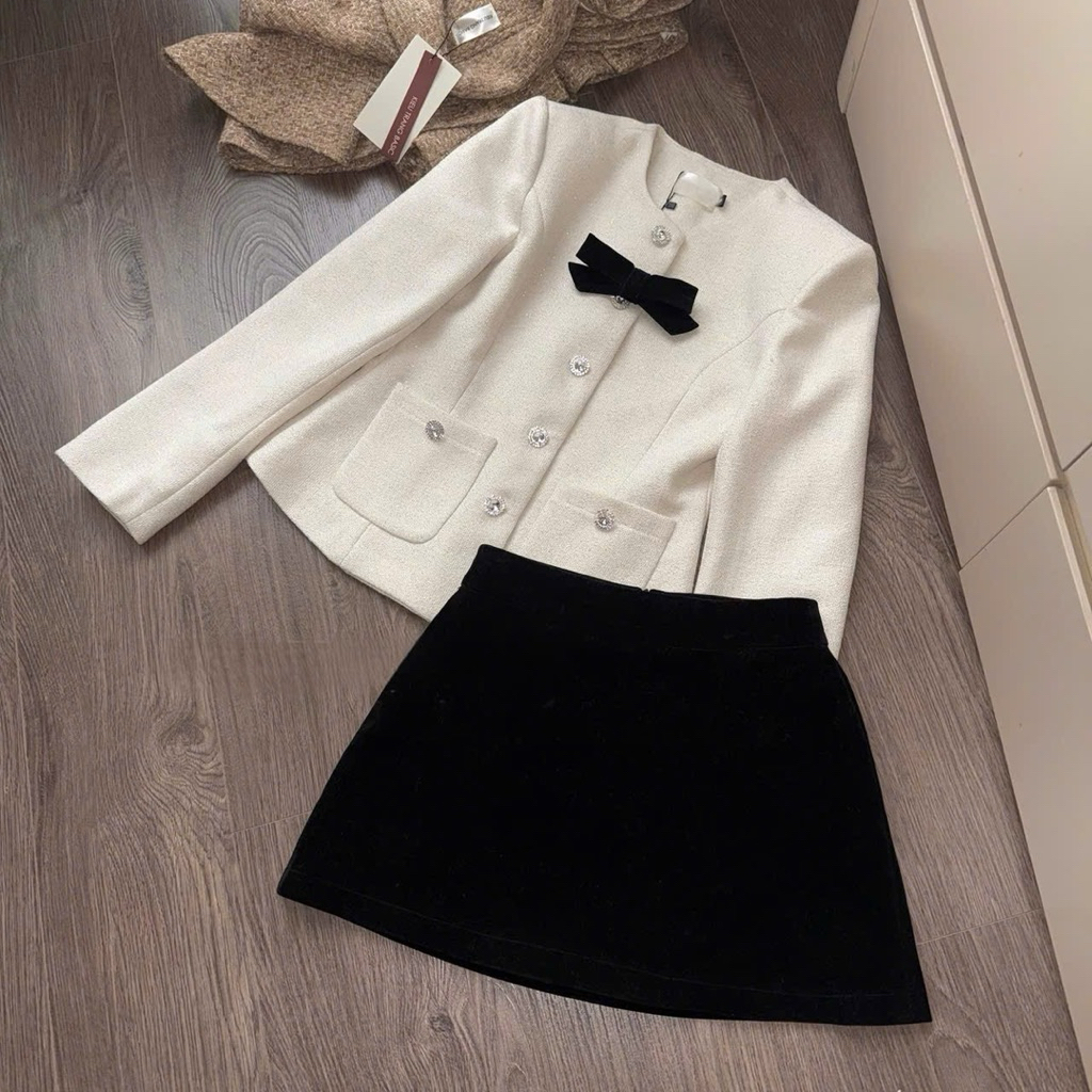 Set áo khoác dạ tweed ánh nhũ blinh đính khuy đá cao cấp(kèm nơ cài) + chân váy nhung ngắn xoè style tiểu thư sang chảnh