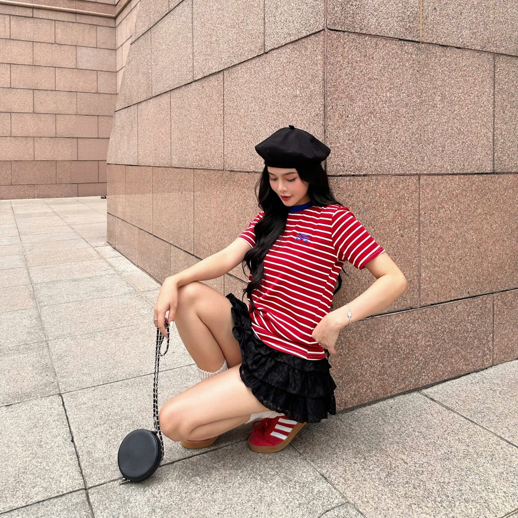 Áo Thun Mirage Cổ Viền Sọc Đỏ Bắt Mắt Local Brand Chất Cotton Mềm Mịn.