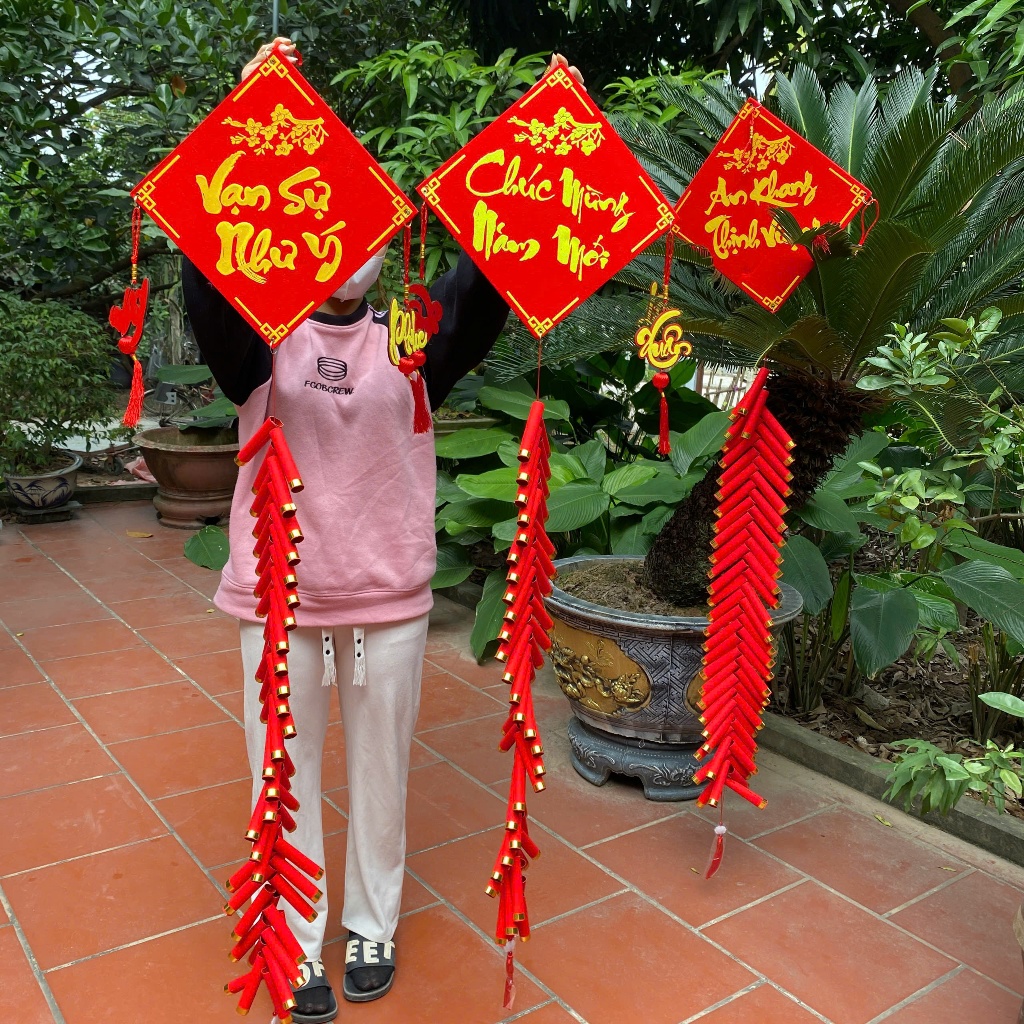 Pháo ống giấy treo trên khánh nhung dài 1met khánh 30cm  treo trang trí tết - đón năm mới.