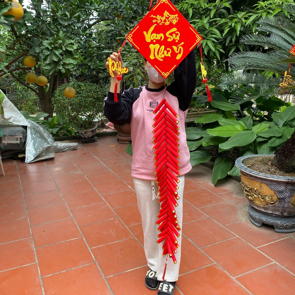 Pháo ống giấy treo trên khánh nhung dài 1met khánh 30cm  treo trang trí tết - đón năm mới.