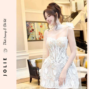 Đầm Thiết Kế JOLIE Dáng Corset Ren Hoa Nổi - Váy Hai Dây Trắng Dự Tiệc Kèm Voan Vai Sang Chảnh
