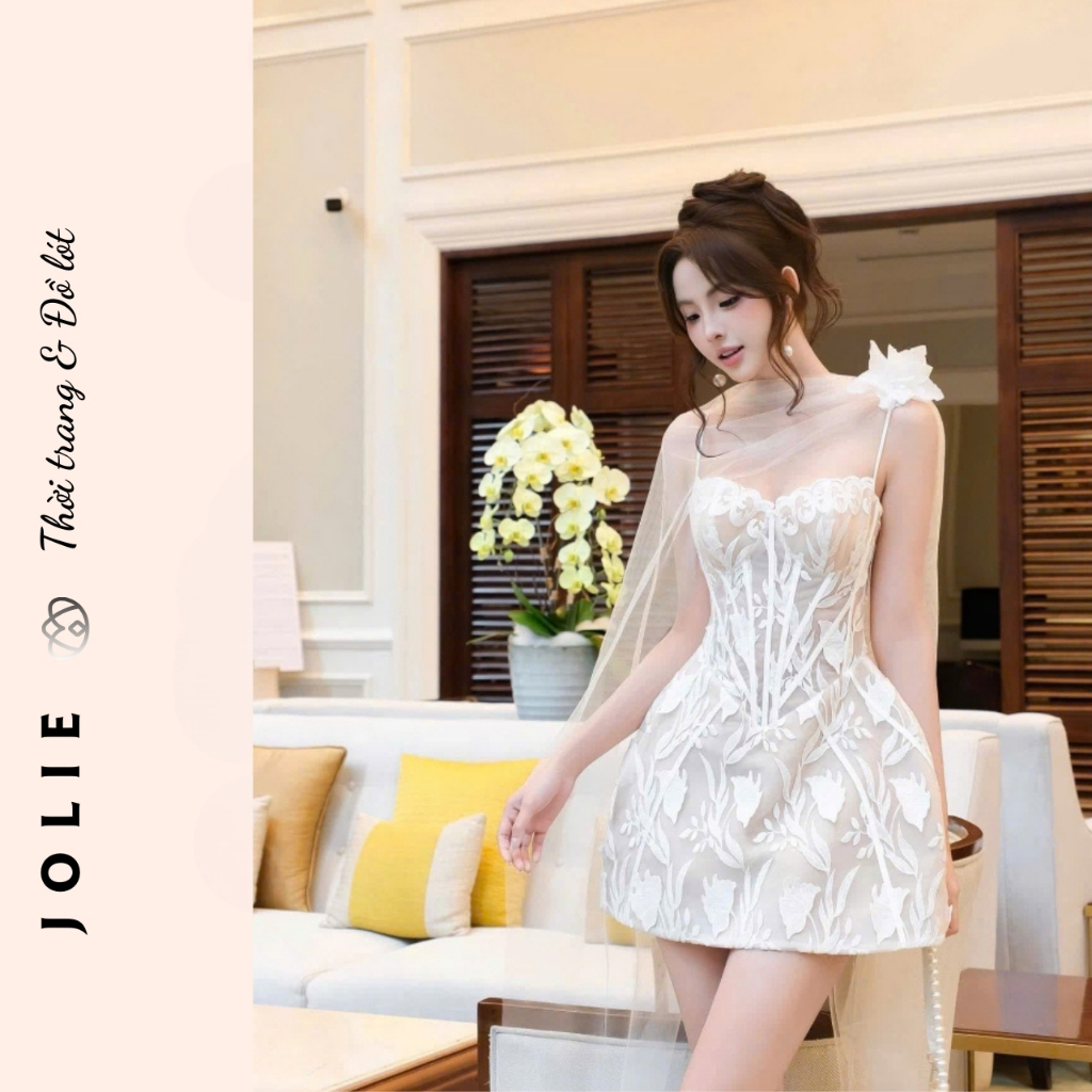 Đầm Thiết Kế JOLIE Dáng Corset Ren Hoa Nổi - Váy Hai Dây Trắng Dự Tiệc Kèm Voan Vai Sang Chảnh