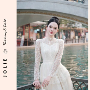 Đầm Ren JOLIE Thiết Kế Tay Dài Cổ Trụ - Váy Trắng Dáng Xòe Tầng Phong Cách Tiểu Thư Thanh Lịch