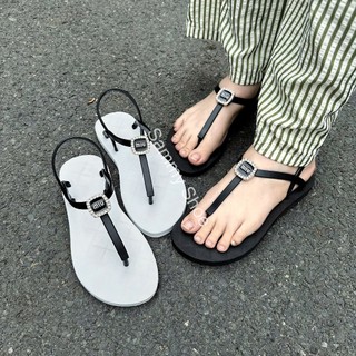 [SANDAL XỎ NGÓN] GIÀY SANDAL XỎ NGÓN GẮN CHARM XINH ĐẾ CÓ 3 MÀU CHẤT LIỆU CAO SU PHÙ HỢP THỜI TRANG