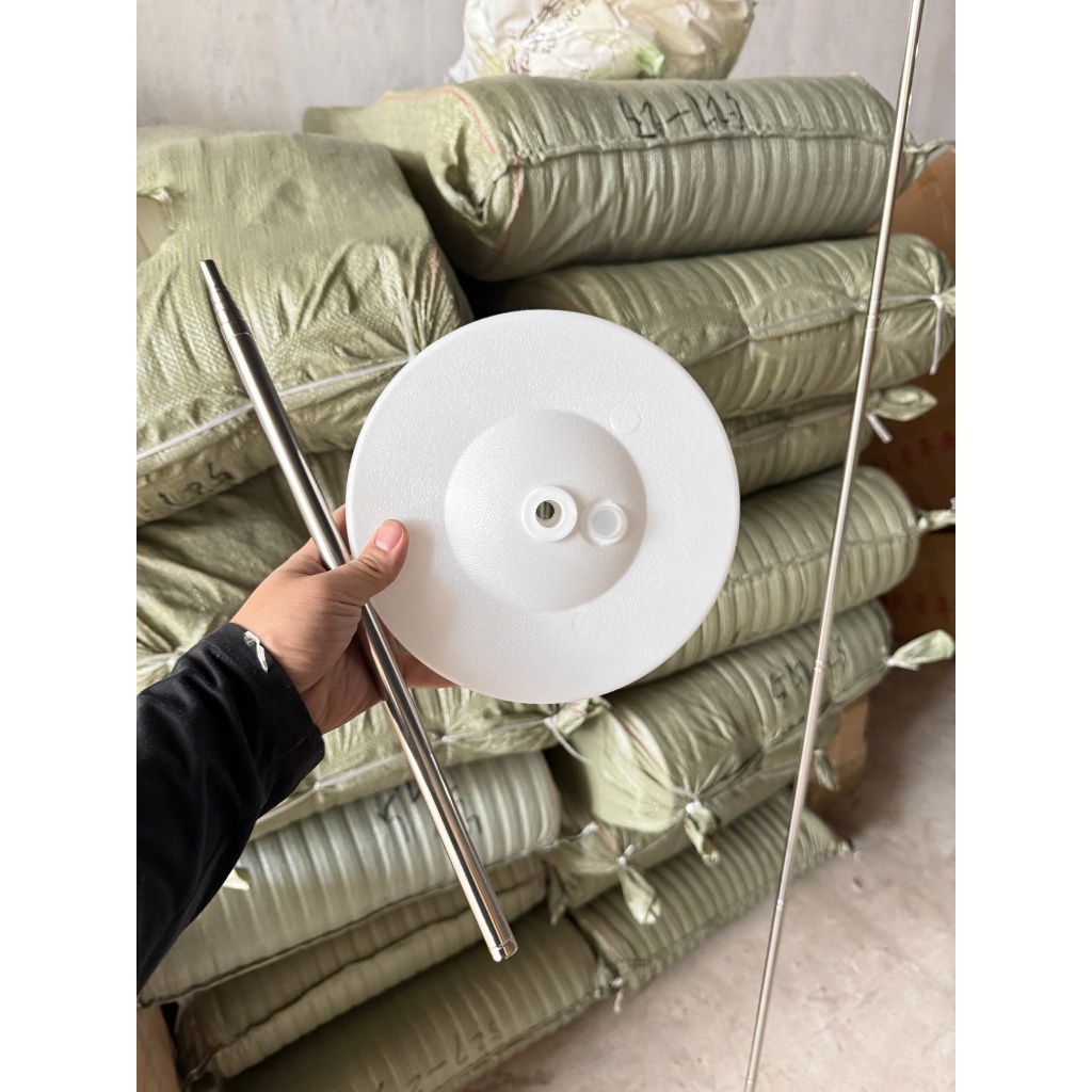 Cây Cắm Đèn Lồng Cao 1m8 Điều Chỉnh – Chân Đế Tròn Chắc Chắn
