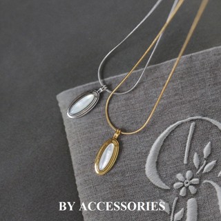 Dây chuyền nữ titan cổ điển kiểu mì xương rắn phối mặt hình bầu dục khảm xà cừ mạ vàng không gỉ WN2557 BY ACCESSORIES