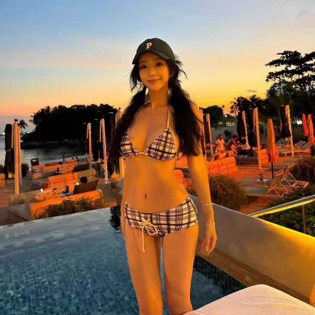 [Sẵn - HỎA TỐC HÀ NỘI] 2Soonsumff Bộ bikini 3 mảnh họa tiết caro buộc dây bộ đồ bơi cao cấp cho nữ