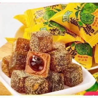 Kẹo ô mai lê đào nhân chảy,ăn là mê,Vỏ ô mai dẻo dẻo – chua ngọt hài hòa, thơm mùi lê đào tự nhiên, ăn hoài không ngán.