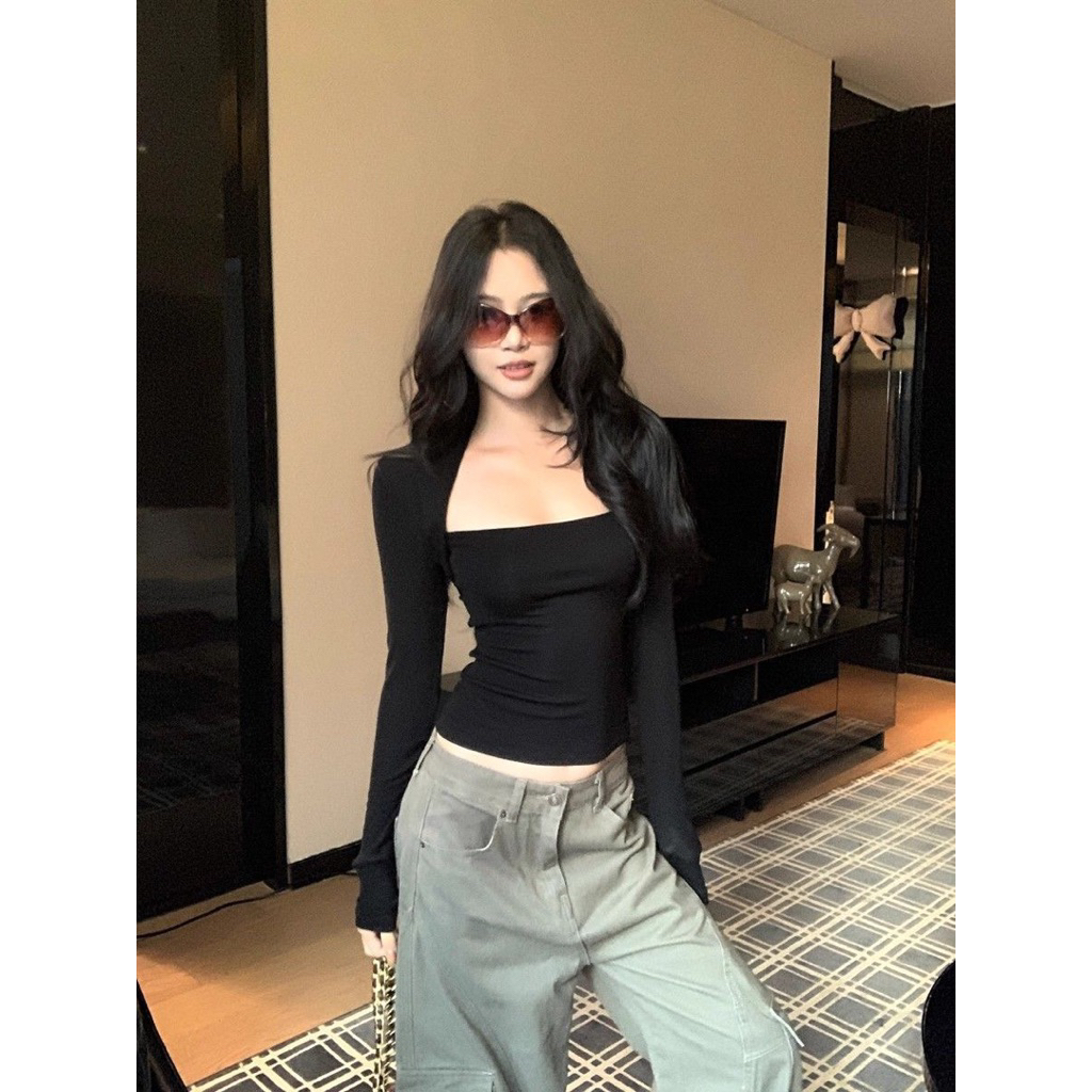 Áo Thun Nữ Cổ Vuông, Form Ôm, Tôn Dáng, Mặc Trong & Mặc Ngoài, Phong Cách Nữ Tính