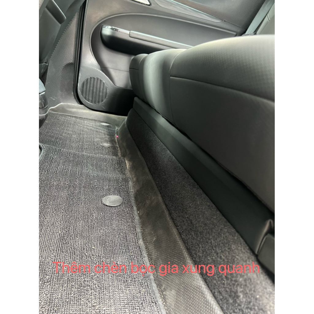 nâng ghế hàng sau xe vf5