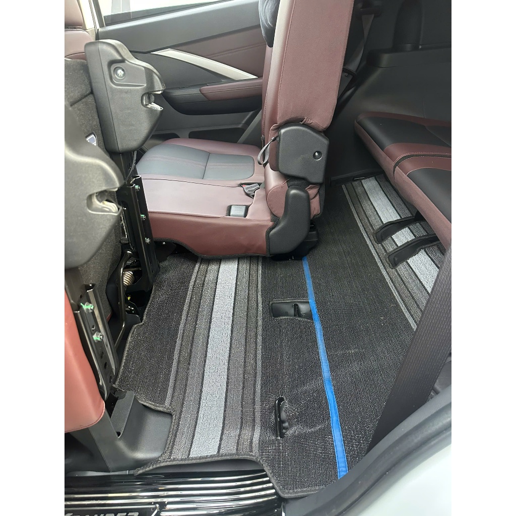 Thảm cước lót sàn ô tô Mitsubishi Xpander chuẩn form, cắt may theo xe bấm khuy ghế lái chuẩn nguyên zin xpander