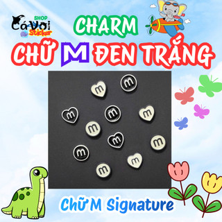 Charm/Sticker gắn dép:: Charm Chữ M Đen Trắng Cá Tính
