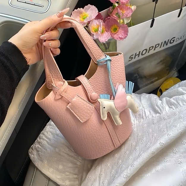 Túi xách nữ kiểu dáng chậu TẶNG CHARM NGỰA + LÕI VÍ cầm tay đeo chéo siêu xinh hottrend
