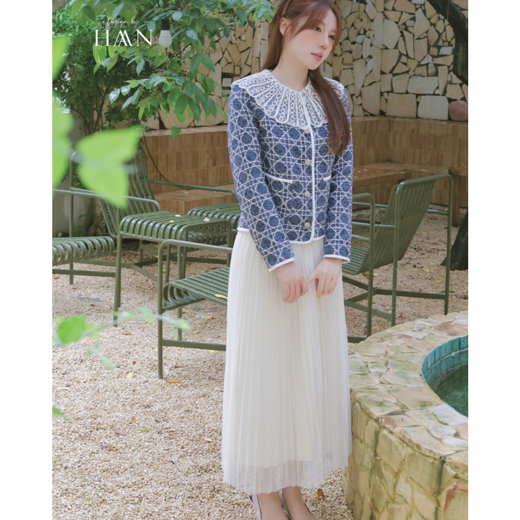 Áo Dạ Tweed Nữ Thiết Kế Viền Cổ Tròn Cách Điệu, Họa Tiết Kẻ Xanh Sang Trọng HAAN Design SM1101
