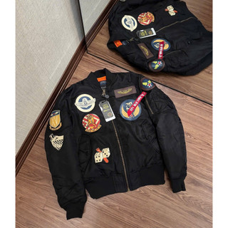 Áo Khoác Bomber Nam Phong Cách Phi Công – Áo Khoác Dù Nam Vá Logo Cá Tính, Giữ Ấm Tốt, Form Chuẩn Streetwear