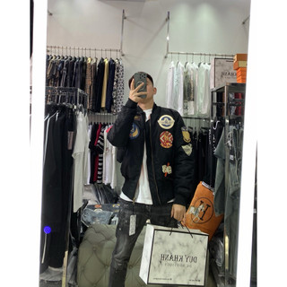 Áo Khoác Bomber Nam Phong Cách Phi Công – Áo Khoác Dù Nam Vá Logo Cá Tính, Giữ Ấm Tốt, Form Chuẩn Streetwear
