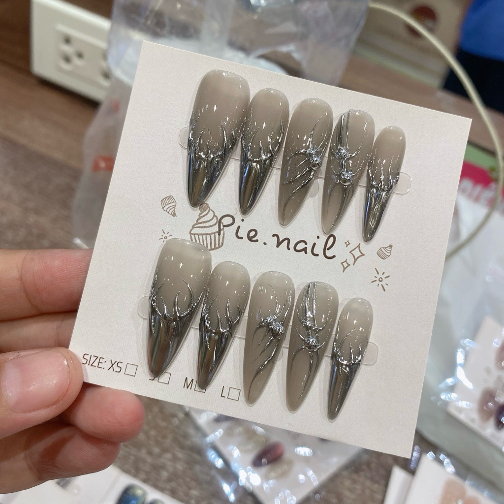 462. nailbox tráng gương nổi bạc, cyber