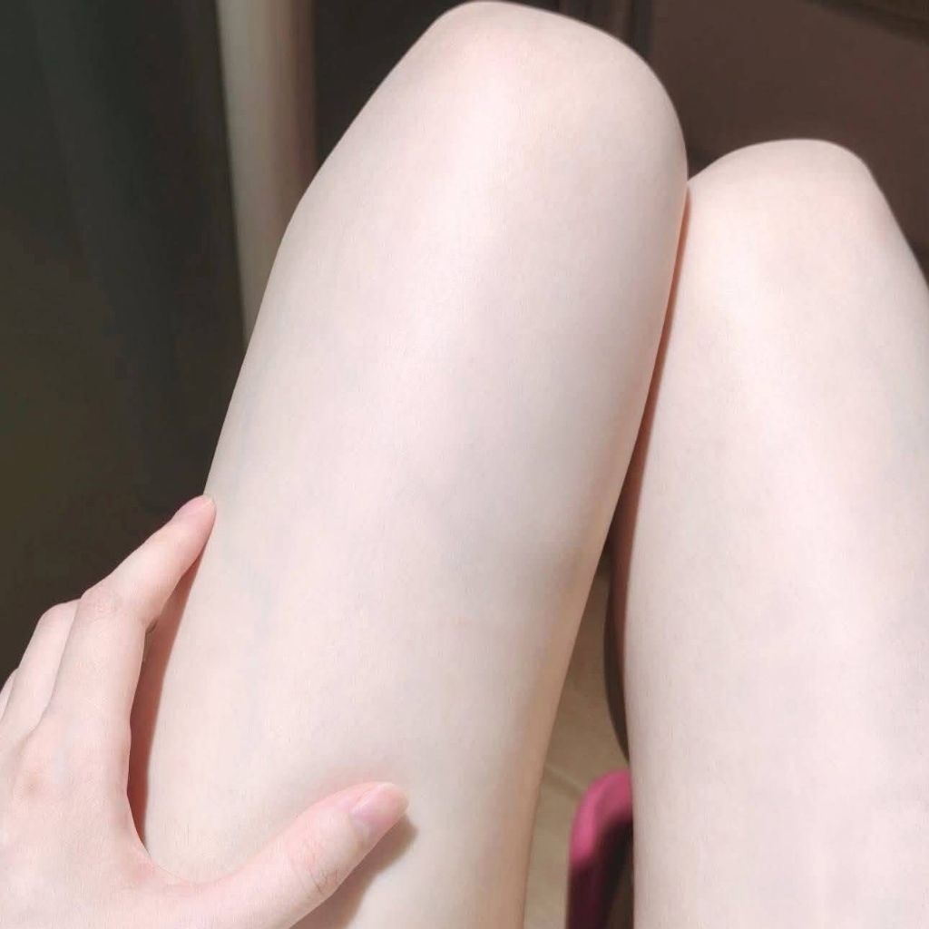 Kem Body Dưỡng Trắng Ylagy  Cấp Ẩm Sâu, Làm Sáng Da, Mờ Thâm Sạm Toàn Thân Hủ 220g