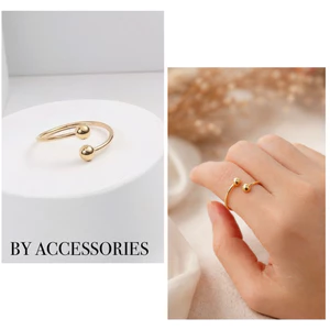 Nhẫn nữ titan kiểu hở 2 đầu bi tròn so le mạ vàng không gỉ WR2541 BY ACCESSORIES