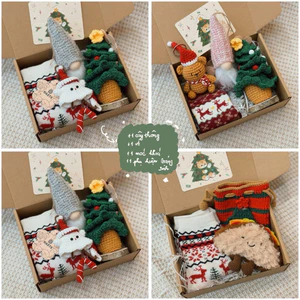 Set Quà Giáng Sinh Noel Tất Vớ Len Cổ Cao Móc Khoá Cây Thông Chú Lùn Tặng Bạn Bè Dễ Thương Made by Haste