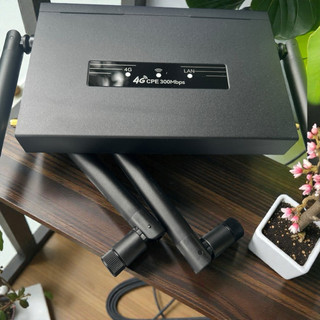 Bộ Phát WiFi Từ SIM 4G X600 Thiết Kế Hợp Kim, Bền Bỉ, Hỗ Trợ Anten Ngoài