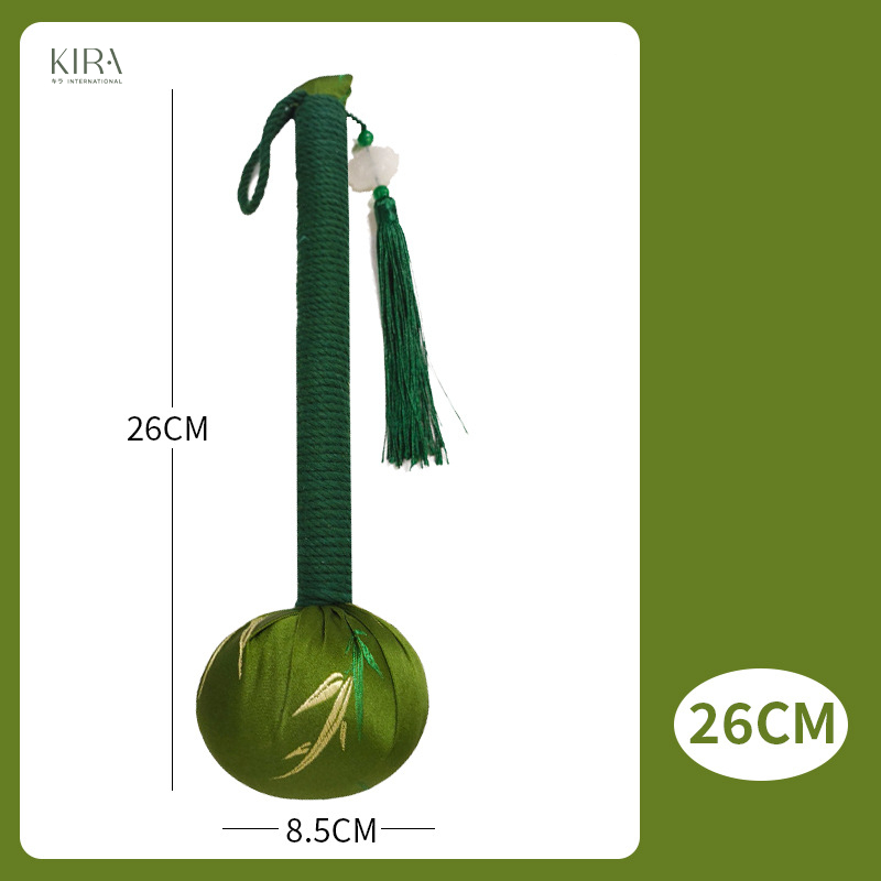 Búa vỗ lưng chứa ngải cứu và 12 loại thảo dược, hỗ trợ kích thích kinh lạc và massage huyệt đạo, là dụng cụ chăm cơ thể