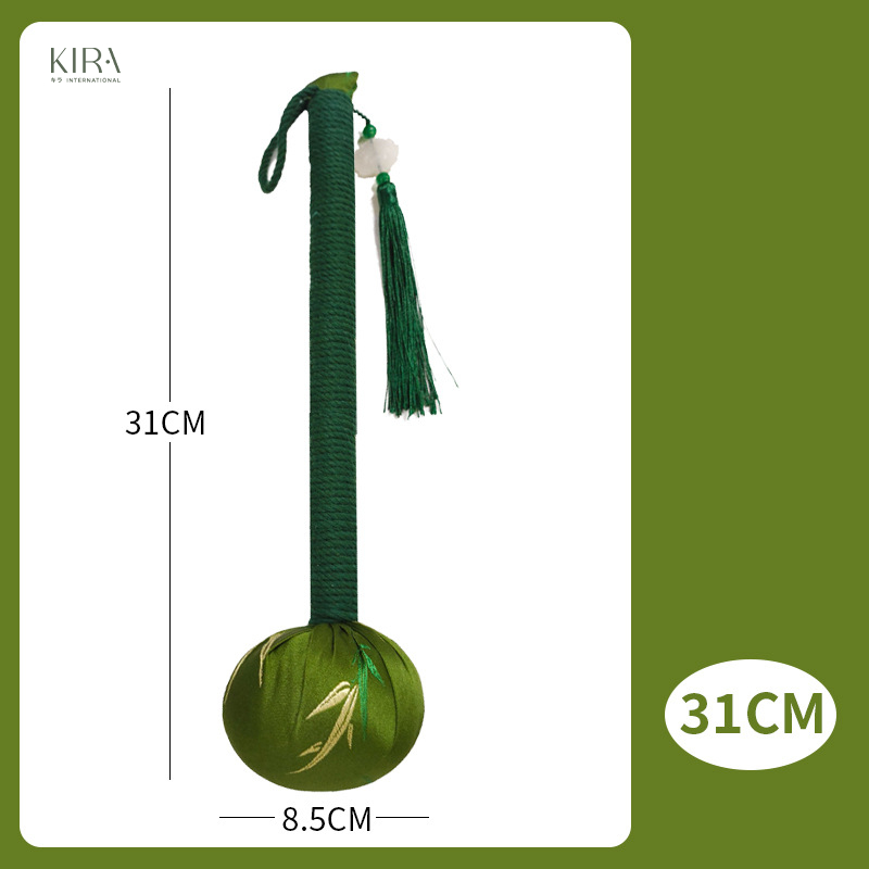 Búa vỗ lưng chứa ngải cứu và 12 loại thảo dược, hỗ trợ kích thích kinh lạc và massage huyệt đạo, là dụng cụ chăm cơ thể