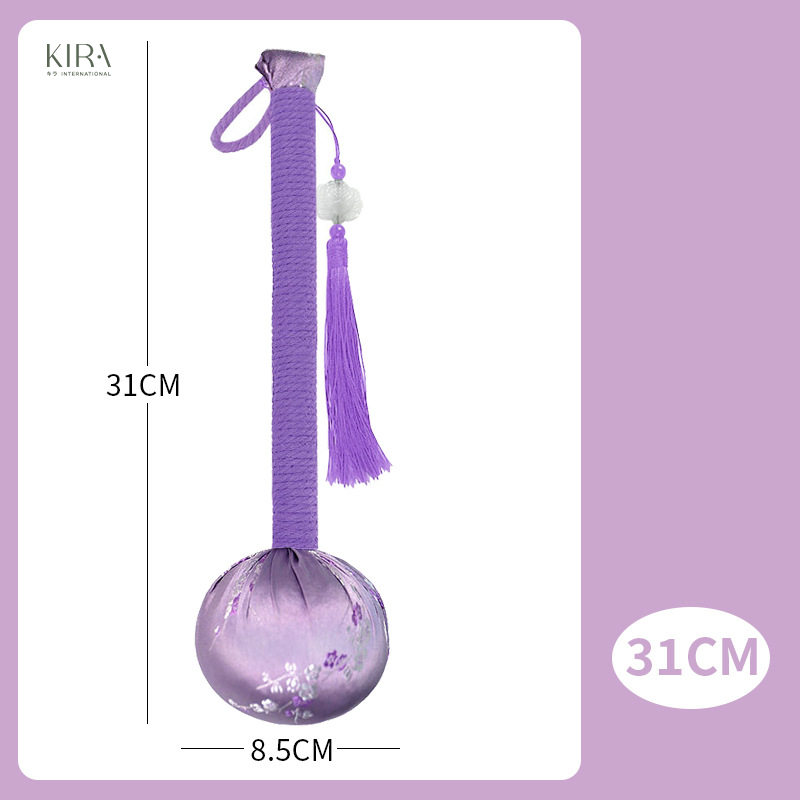 Búa vỗ lưng chứa ngải cứu và 12 loại thảo dược, hỗ trợ kích thích kinh lạc và massage huyệt đạo, là dụng cụ chăm cơ thể