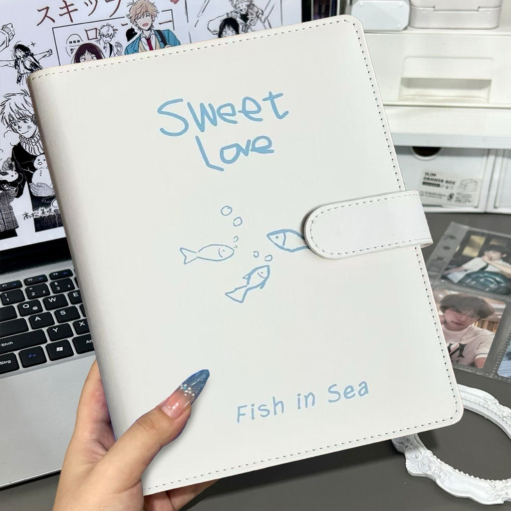 Binder A5 “Fish in Sea” cá nhỏ và biển xanh tone xanh dương và trắng ...