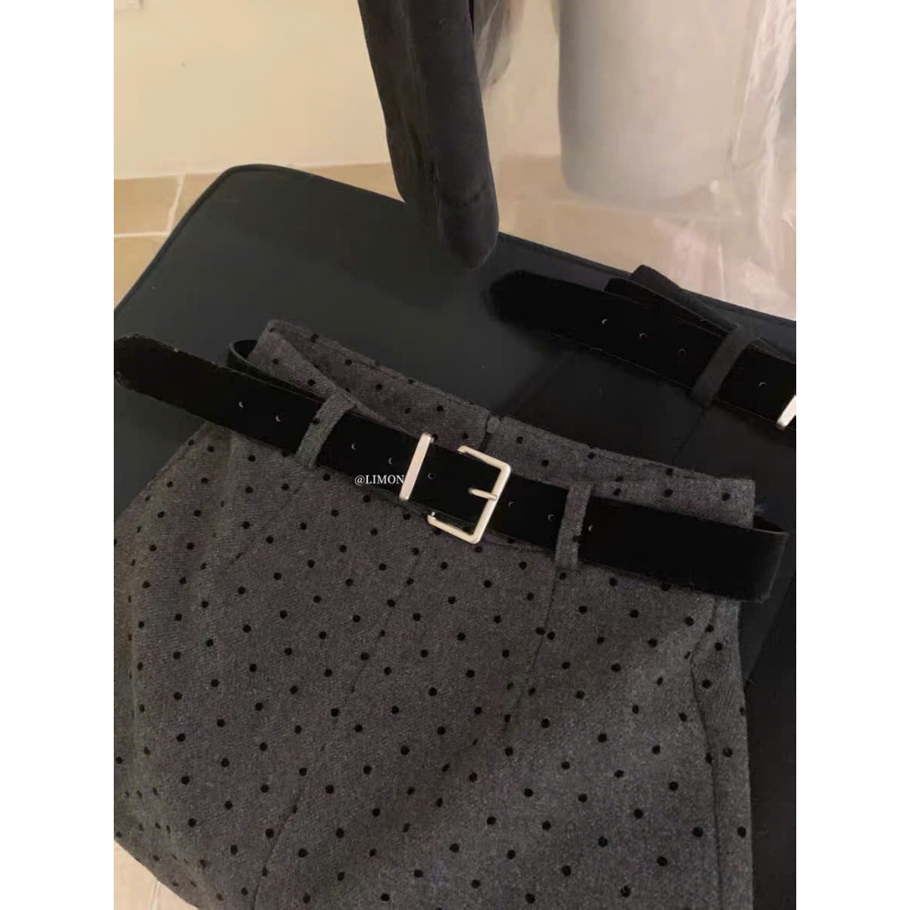 Triangle - Mid Skirt (Cân nhắc kỹ, returned is not welcomed)- Chân Váy Dạ Dáng Lửng Hàn Quốc Kèm Belt