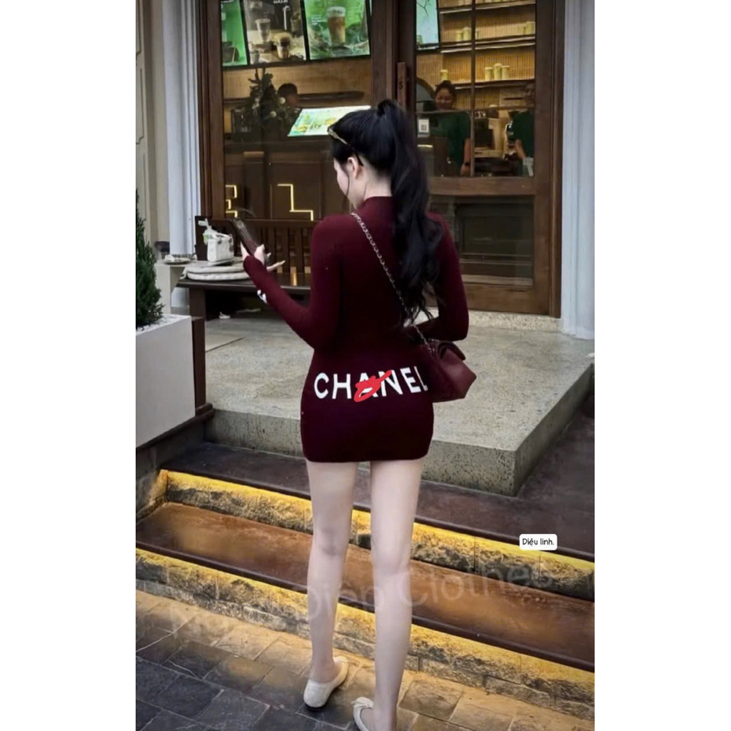 Đầm body dài tay phối hoạ tiết siu sang
