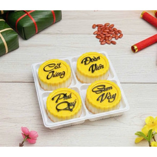 Hộp nhựa 4 ngăn nắp trong