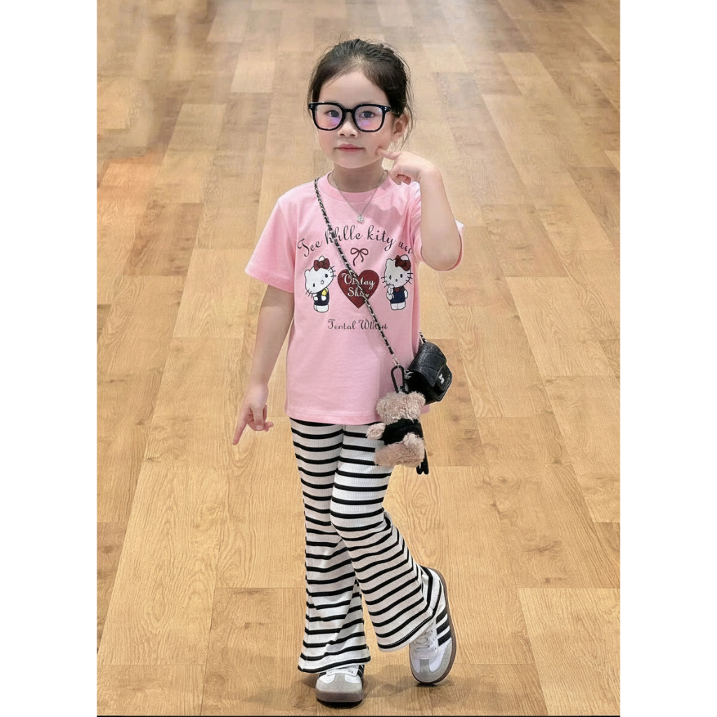 4-15 TUỔI Bộ quần áo trẻ em cộc tay in hellokitty chất vải tăm lạnh phối quần kẻ ống loe co giãn thoải mái M55