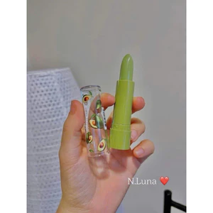 Son dưỡng môi tông tự nhiên