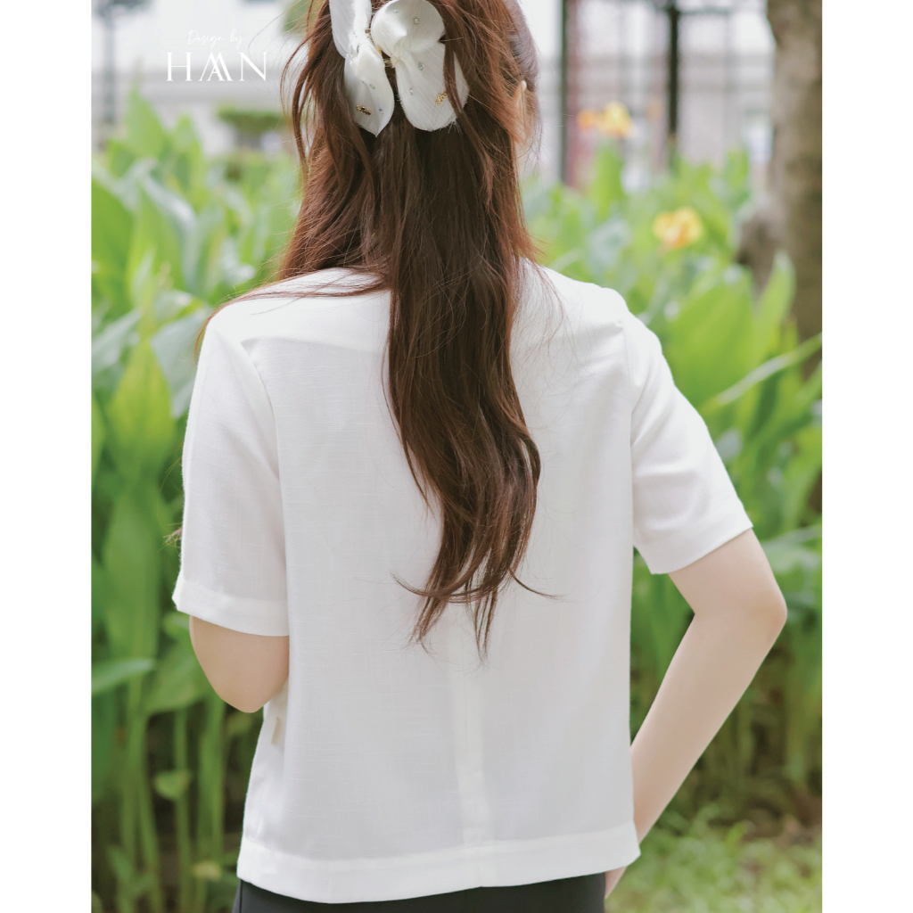 Áo Nữ Cổ Tròn Thiết Kế Họa Tiết Hoa To Tôn Dáng Màu Đỏ - Trắng HAAN Design SM903