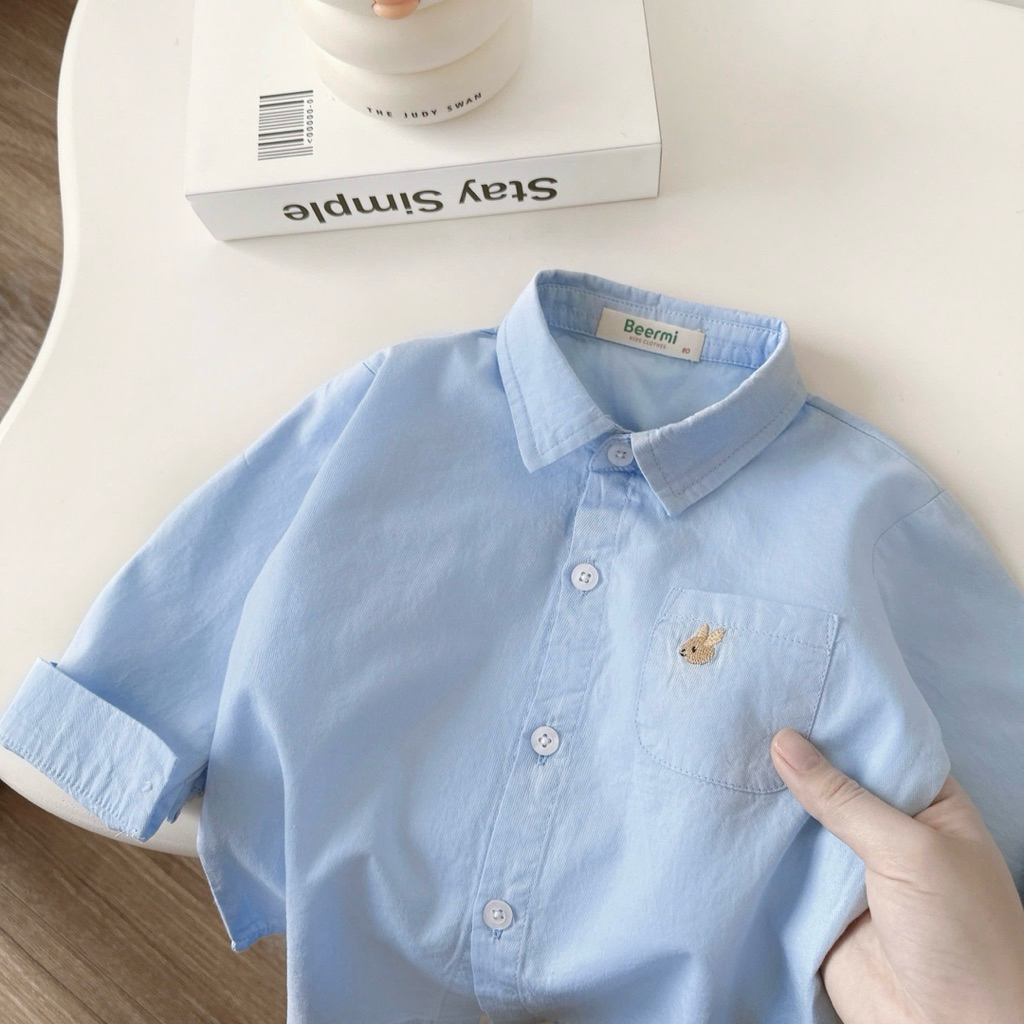 Áo sơ mi dài tay Beermi chất liệu thô lụa phối hình thêu nhỏ xinh Phong cách Hàn cho bé trai 9-28kg