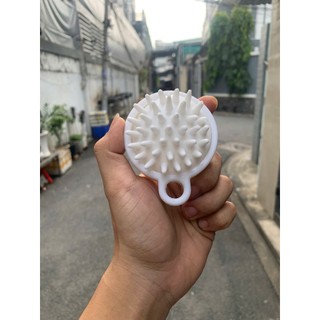 Lược gội đầu silicon mềm giúp làm sạch tóc và massage êm ái giúp da đầu thư giãn LABENE STORE
