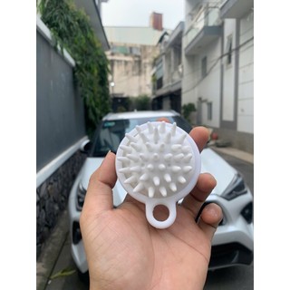 Lược gội đầu silicon mềm giúp làm sạch tóc và massage êm ái giúp da đầu thư giãn LABENE STORE