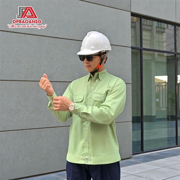 Áo Công Nhân Bảo Hộ Lao Động Có Phản Quang Trong Cơ Khí, Xây Dựng