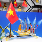 Bộ Cắm Bút Thuyền Buồm Phong Thủy Thuận Buồm Xuôi Gió, Cờ Đơn Sang Trọng, Tặng Bút Ký & Hộp Quà, Quà Tặng Hoàng Gia — ảnh 7