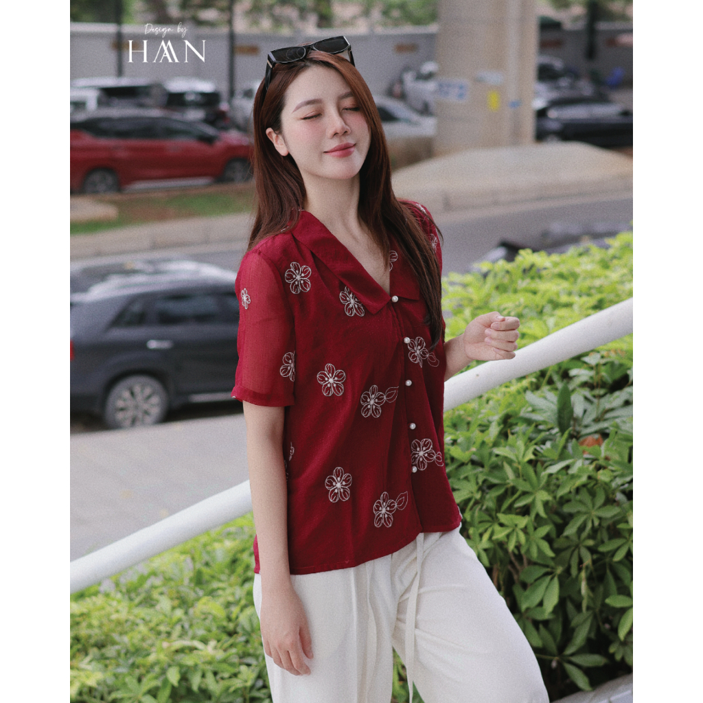 Áo Sơ Mi Tơ Nữ Màu Đỏ Thiết Kế Cổ V Thêu Hoa Nổi Đính Cúc Ngọc Sang Chảnh HAAN Design SM608