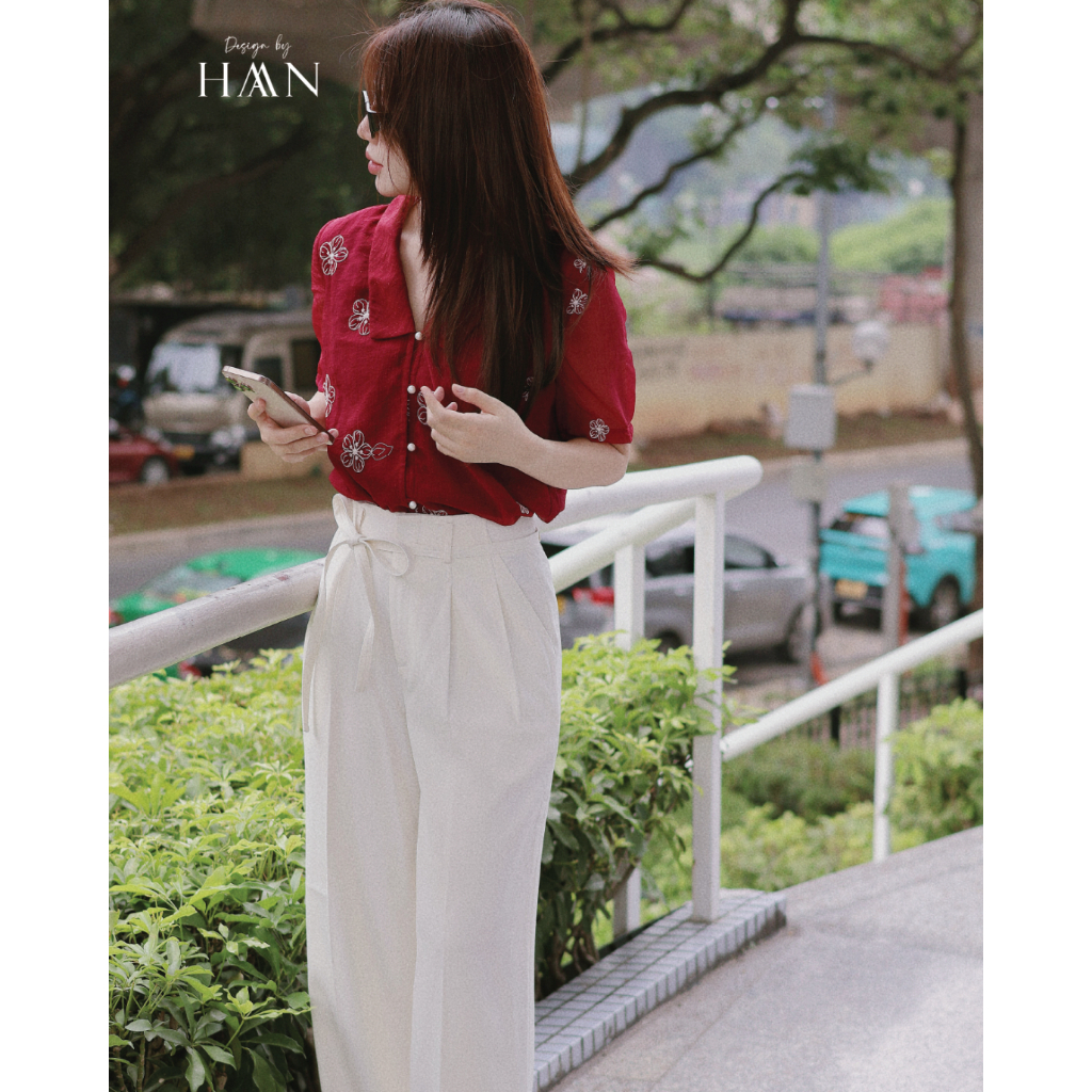 Áo Sơ Mi Tơ Nữ Màu Đỏ Thiết Kế Cổ V Thêu Hoa Nổi Đính Cúc Ngọc Sang Chảnh HAAN Design SM608